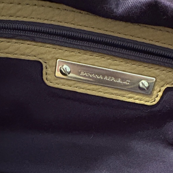 Banana Republic Pebbled Tan Leather Handbag - Picture 9 of 11